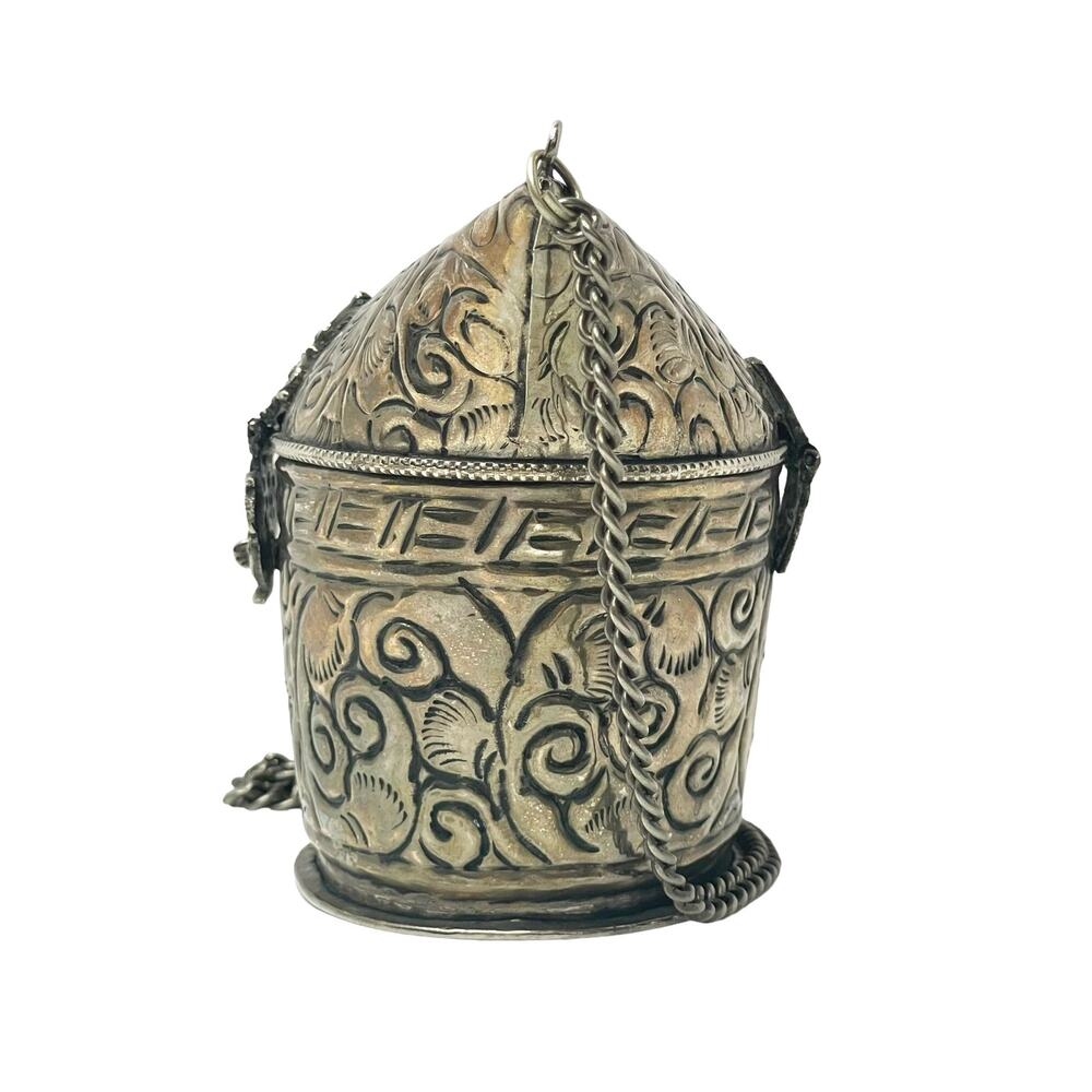 Vintage Metal Pillow Purse - Picture 4 of 15